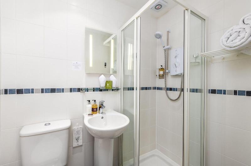 2 Cambridge Villas image