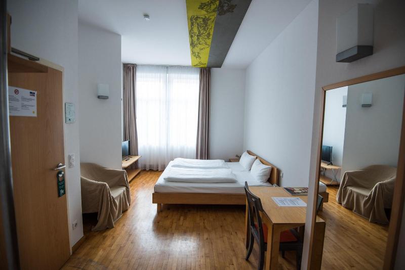 Hotel Robert Mayer image