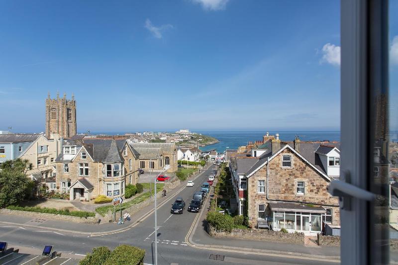 The Glendeveor image