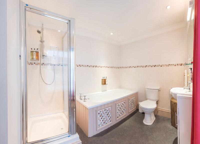 Royal Seven Stars Hotel image