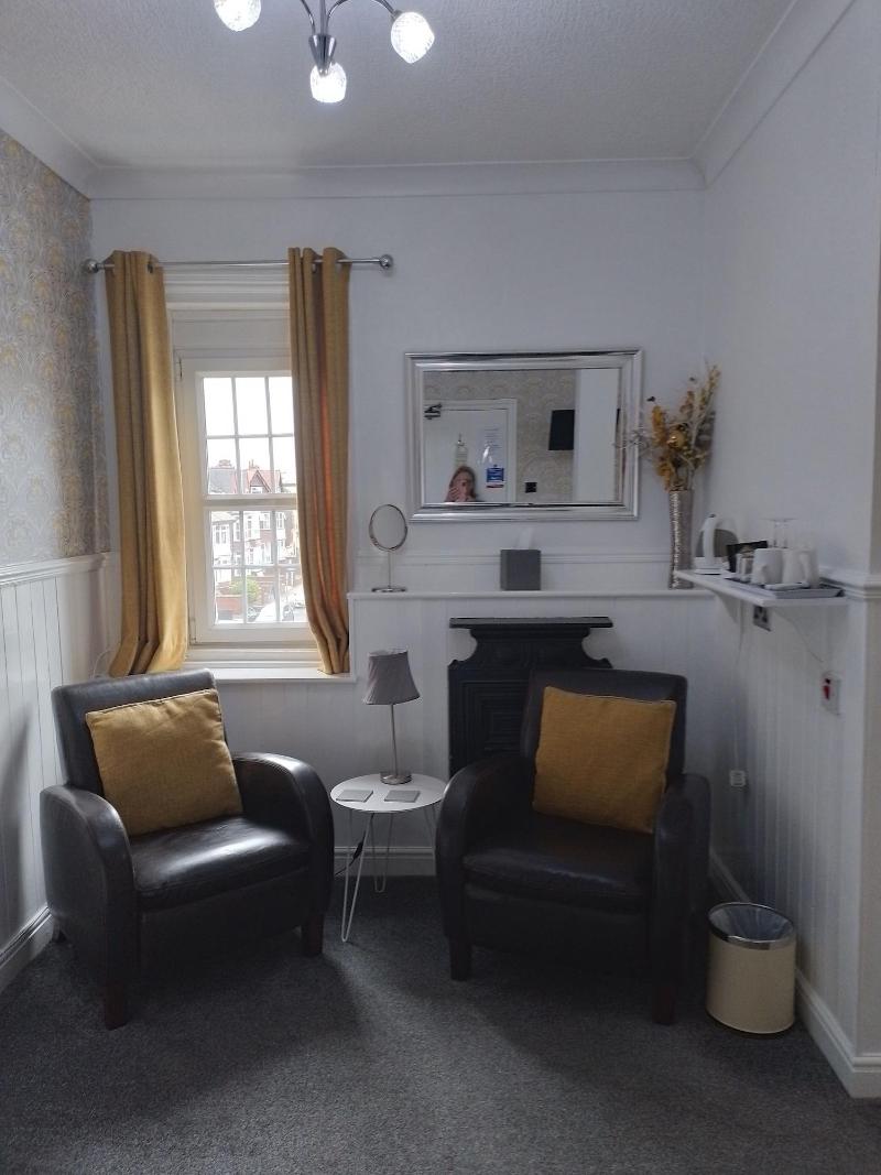 Sunflower Lodge image