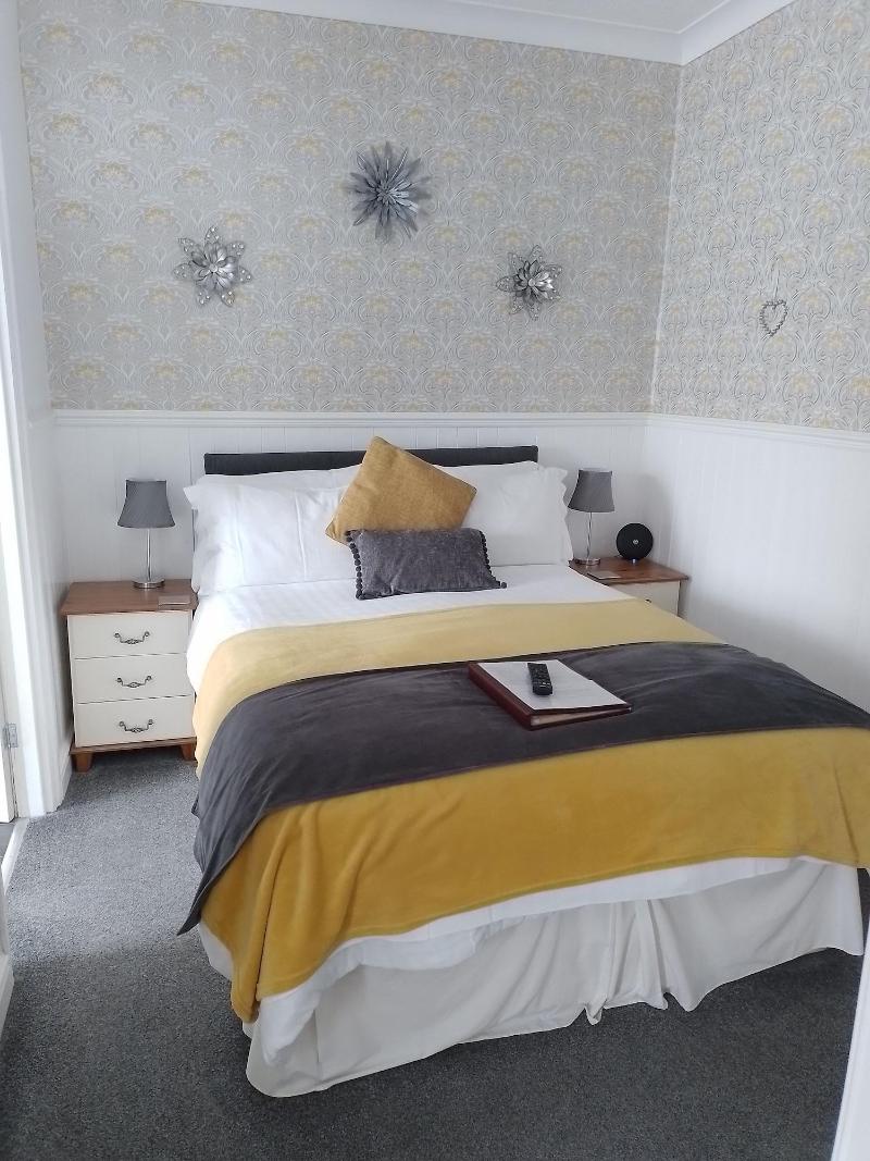 Sunflower Lodge image