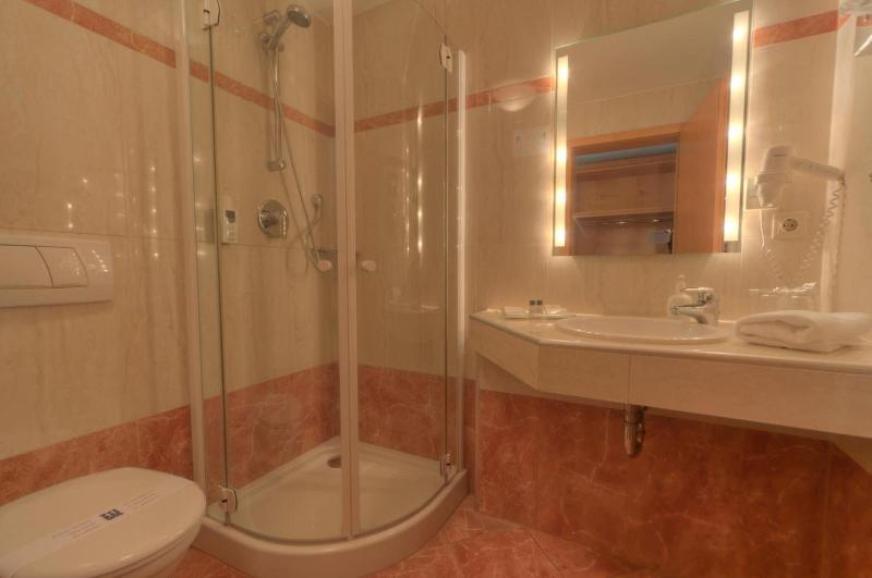 Hotel Lahnschleife image