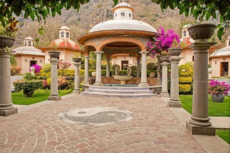La Buena Vibra Retreat And Spa Hotel image