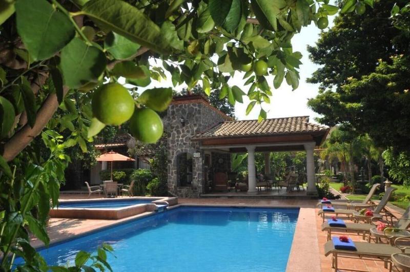 La Buena Vibra Retreat And Spa Hotel image