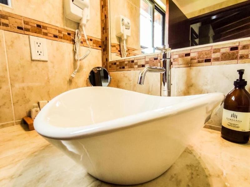 La Buena Vibra Retreat And Spa Hotel image