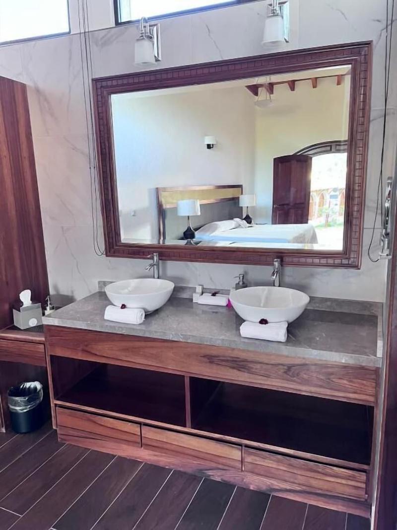 La Buena Vibra Retreat And Spa Hotel image