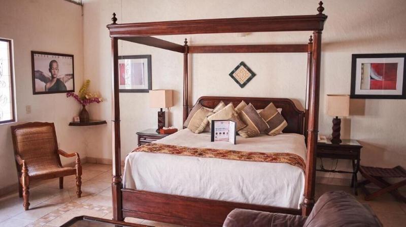 La Buena Vibra Retreat And Spa Hotel image
