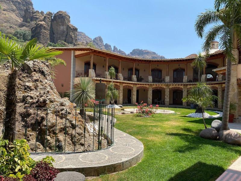 La Buena Vibra Retreat And Spa Hotel image