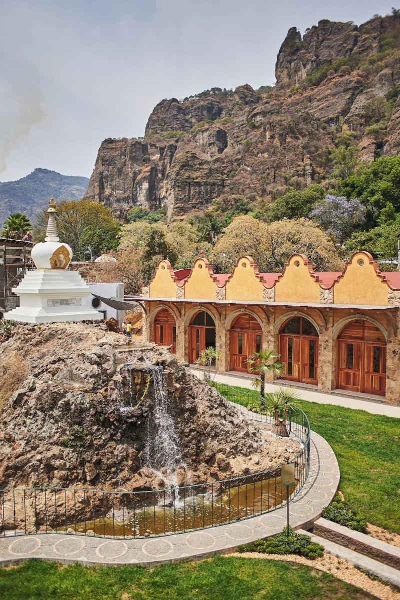 La Buena Vibra Retreat And Spa Hotel image