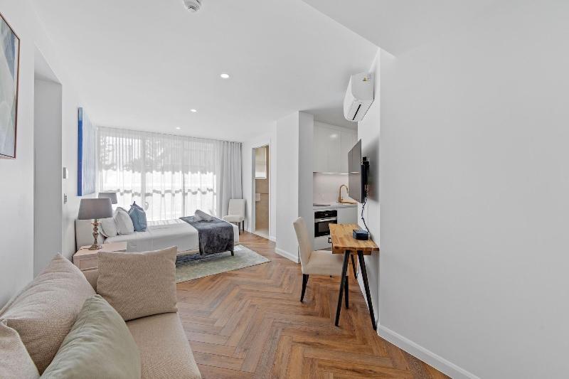 Burleigh Beach Tower image