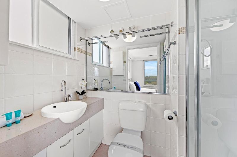 Burleigh Beach Tower image