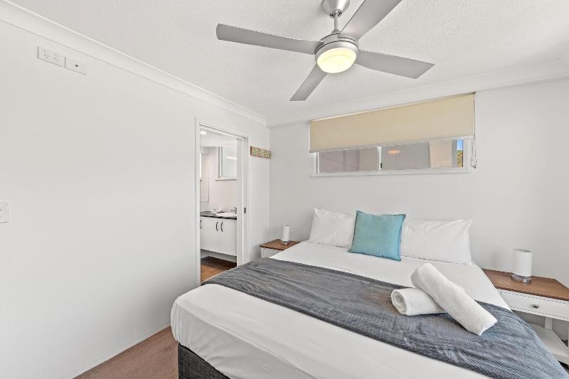 Burleigh Beach Tower image