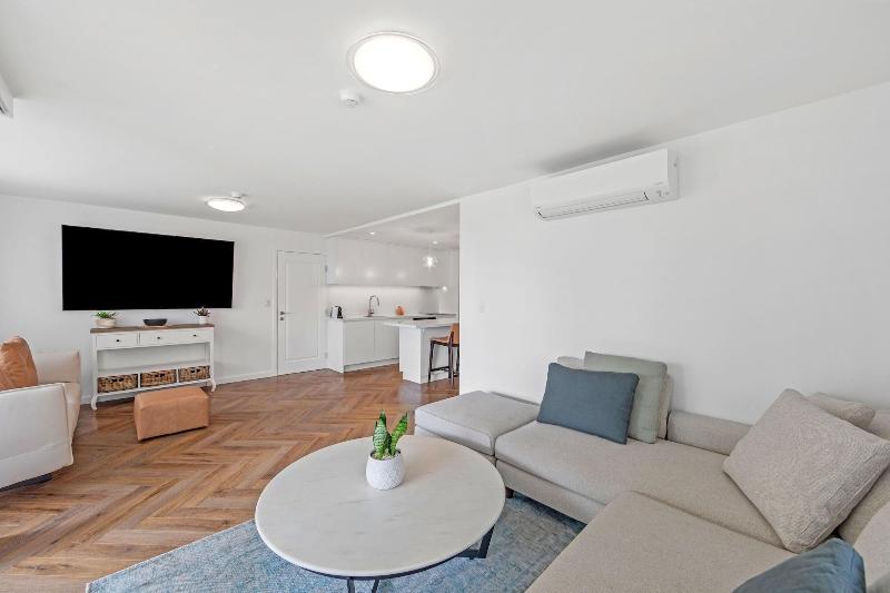 Burleigh Beach Tower image