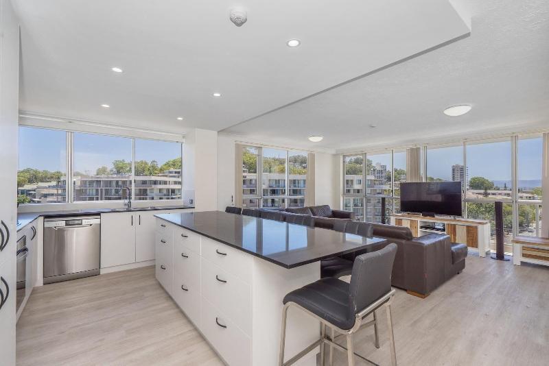 Burleigh Beach Tower image