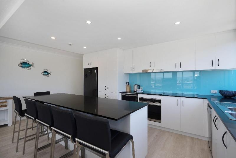 Burleigh Beach Tower image