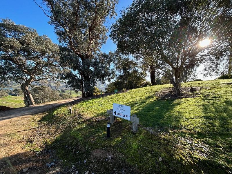 Burnt Creek Cottages Mansfield image
