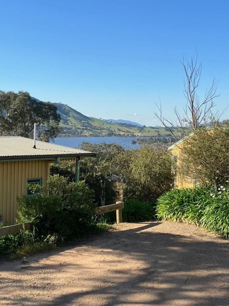 Burnt Creek Cottages Mansfield image