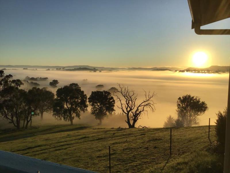 Burnt Creek Cottages Mansfield image
