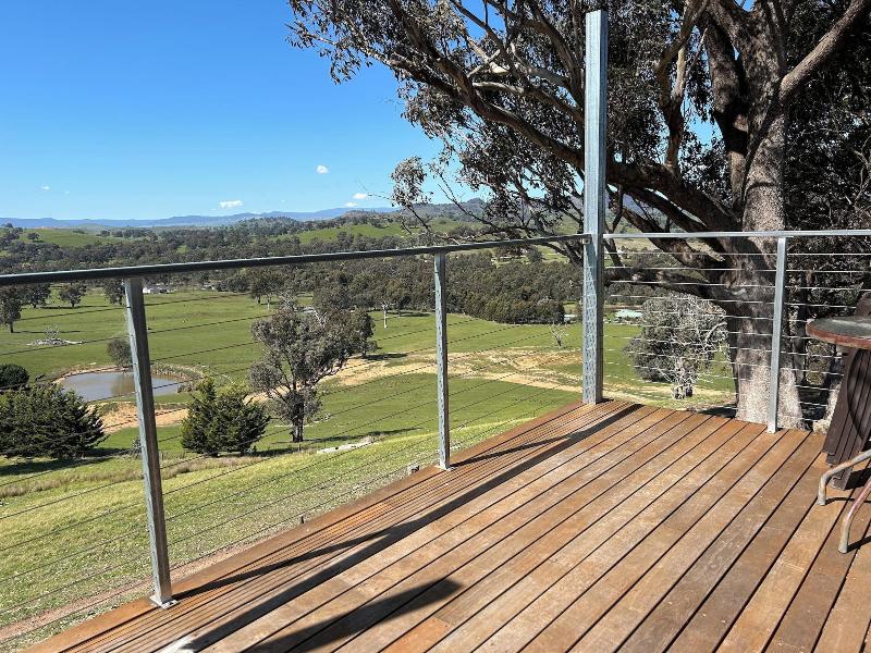 Burnt Creek Cottages Mansfield image