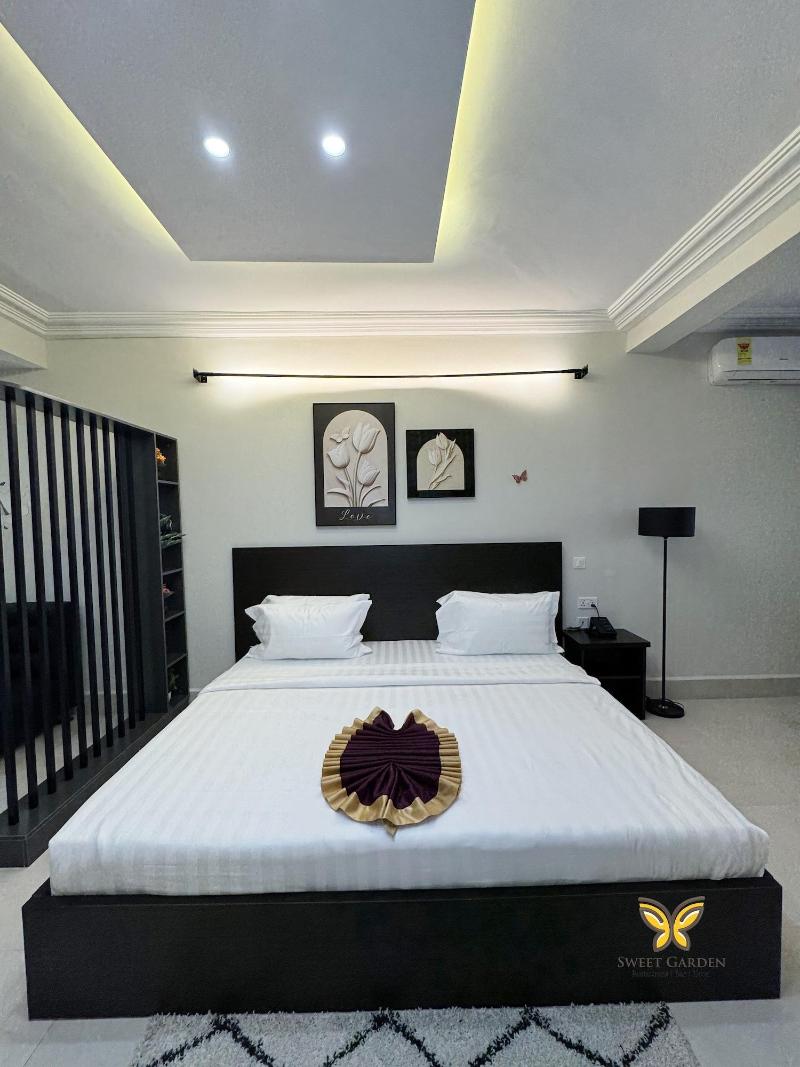 Sweet Garden Hotel image