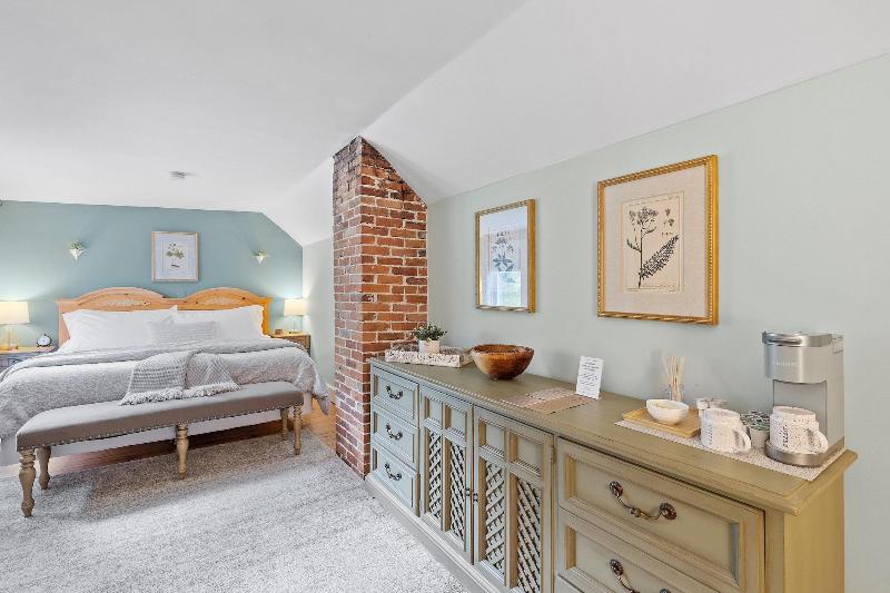 Inn On Golden Pond image