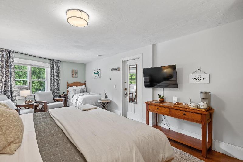 Inn On Golden Pond image