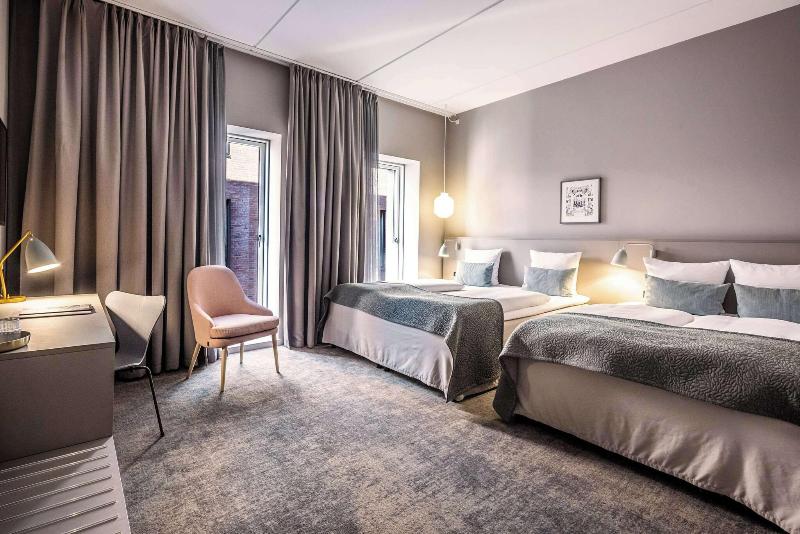 Hotel Odeon image