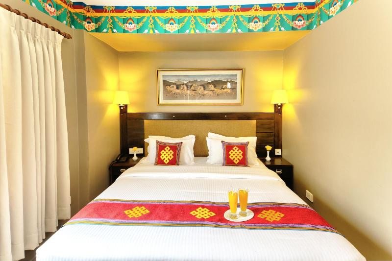 Hotel Lotus Gems image