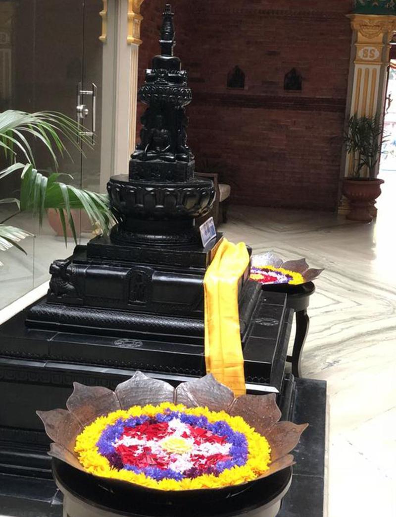 Hotel Lotus Gems image