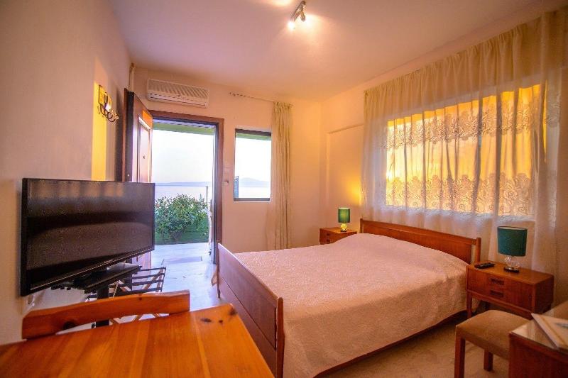 Moireas Apartments image