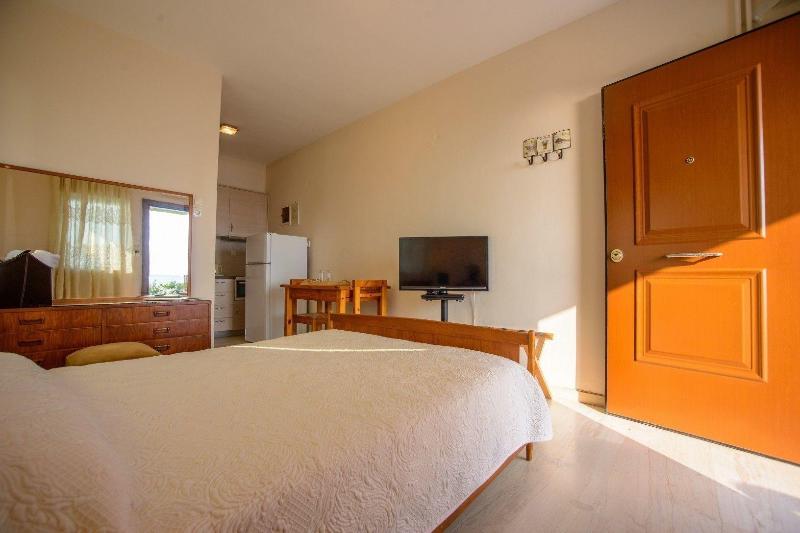 Moireas Apartments image