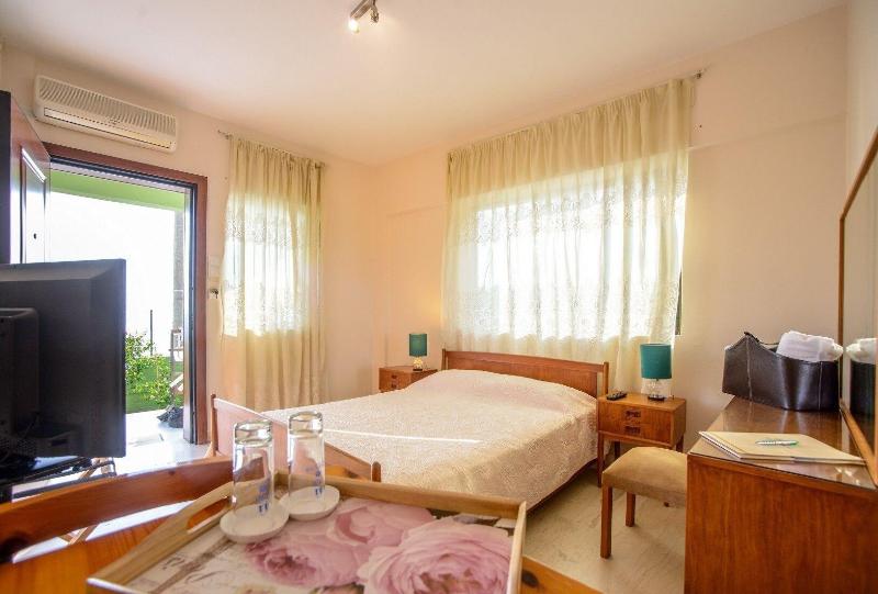 Moireas Apartments image