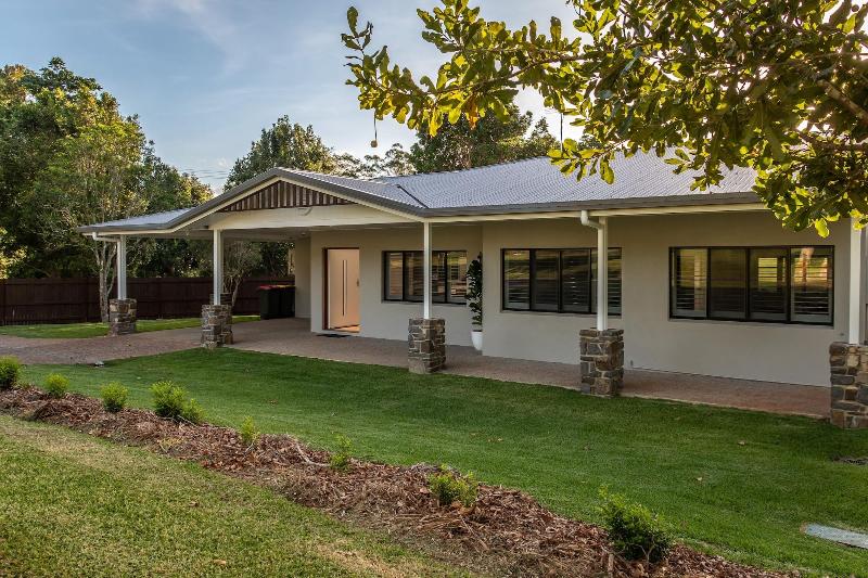 Birds N Bloom Cottages image