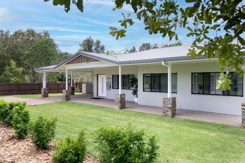 Birds N Bloom Cottages image
