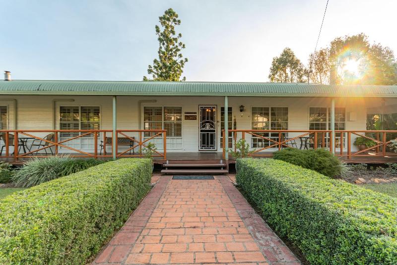 Birds N Bloom Cottages image