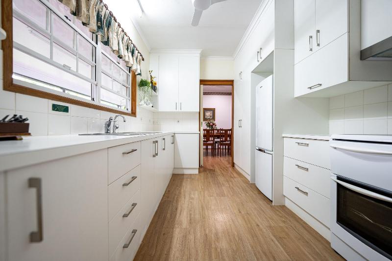 Birds N Bloom Cottages image
