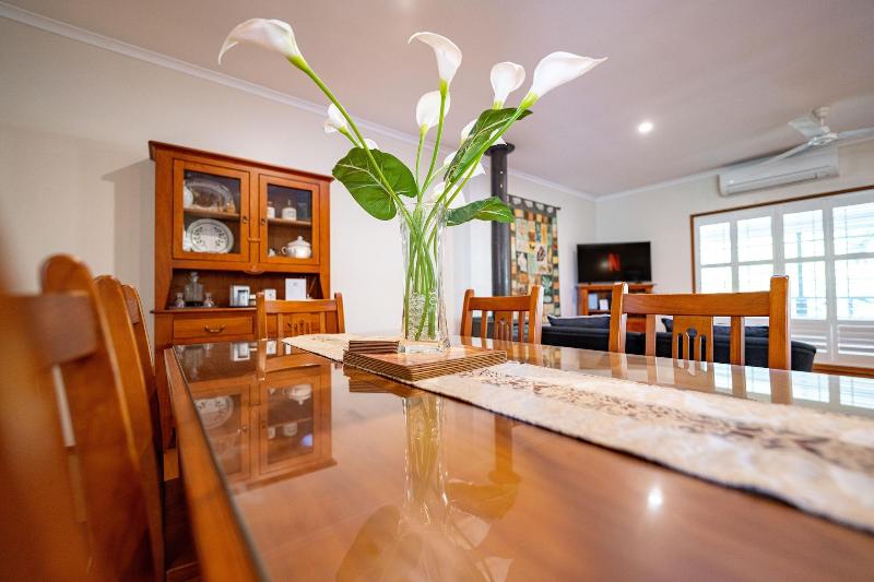 Birds N Bloom Cottages image