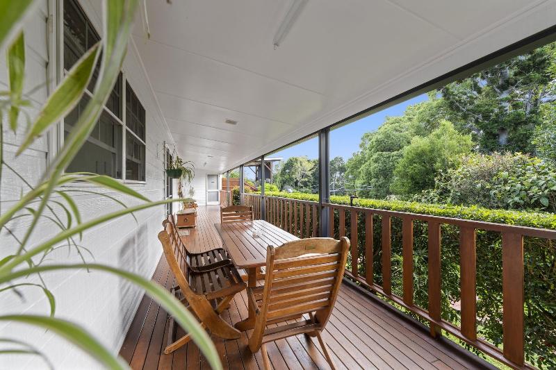 Birds N Bloom Cottages image