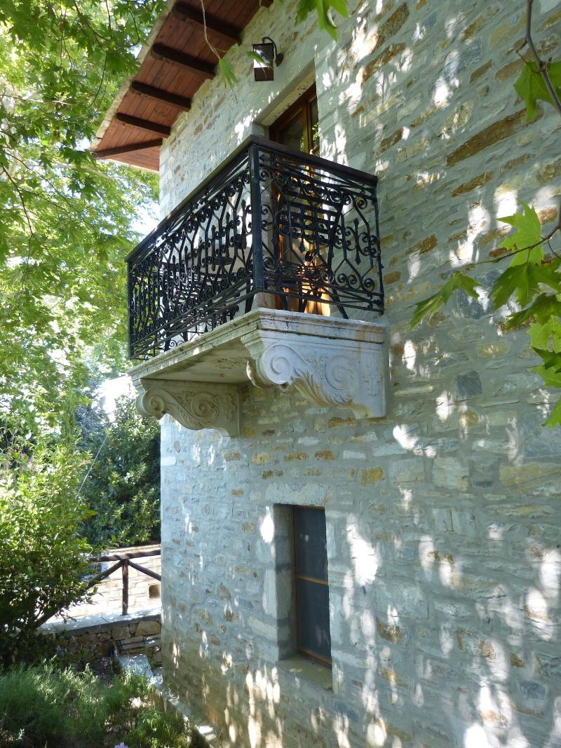 Ta Xelidonakia