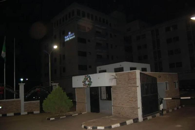 Owu Crown Hotel