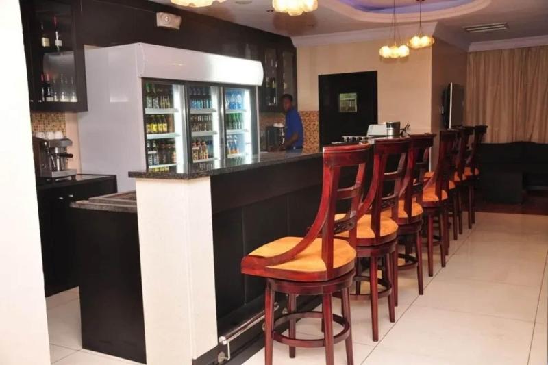 Owu Crown Hotel