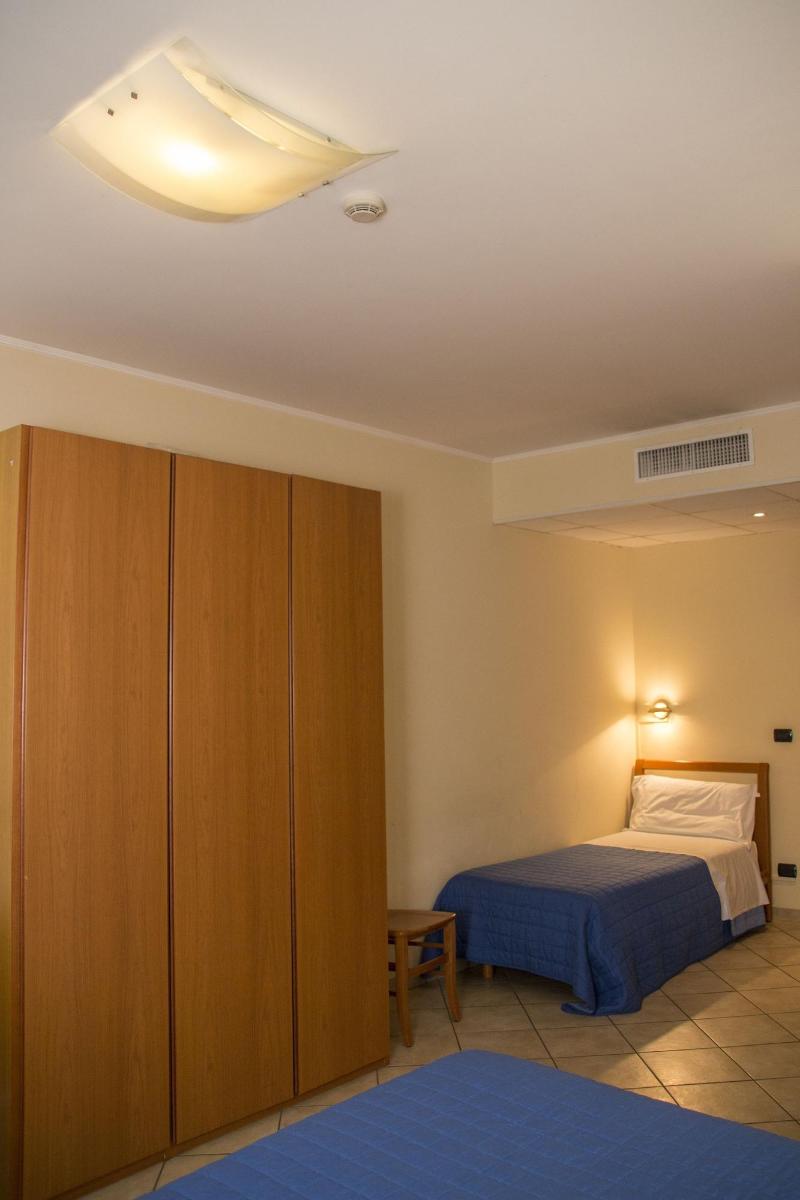 Hotel Parini - Image 2