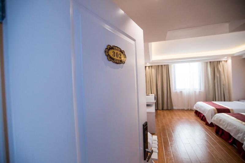 Hotel Americano image