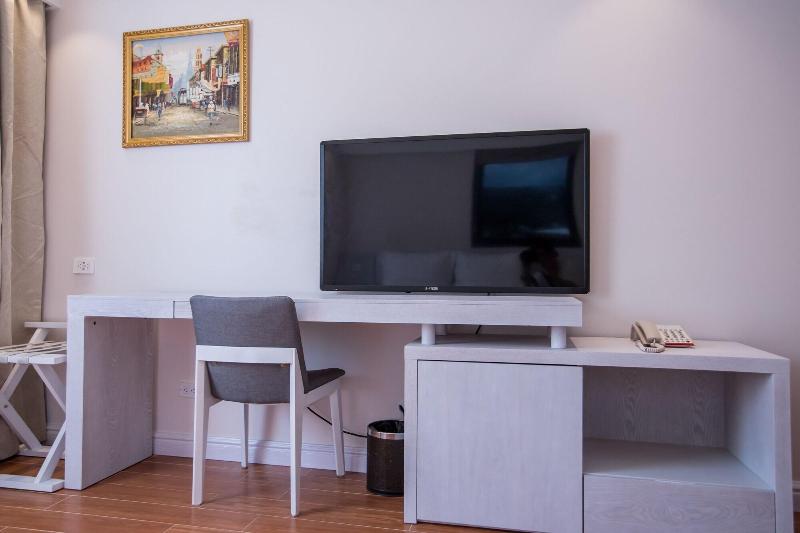 Hotel Americano image
