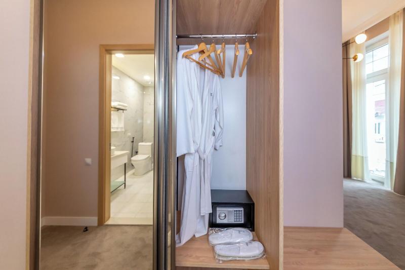 Newport Hotel Kutaisi image