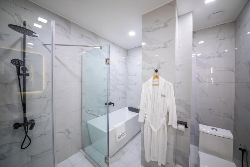 Newport Hotel Kutaisi image