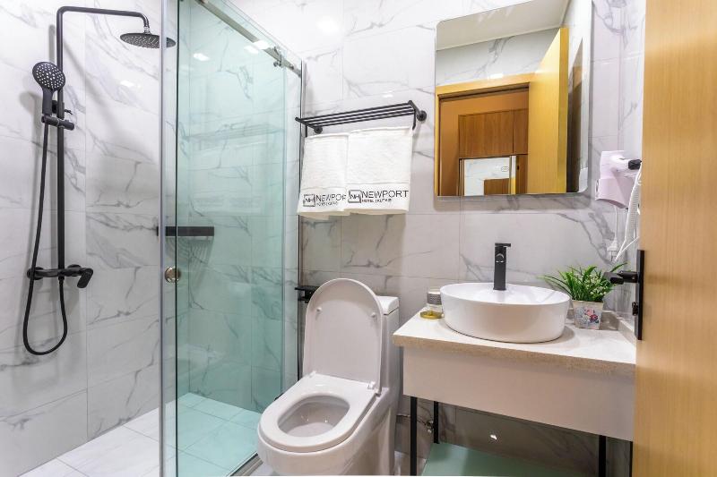 Newport Hotel Kutaisi image