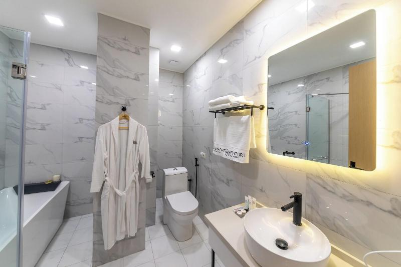 Newport Hotel Kutaisi image