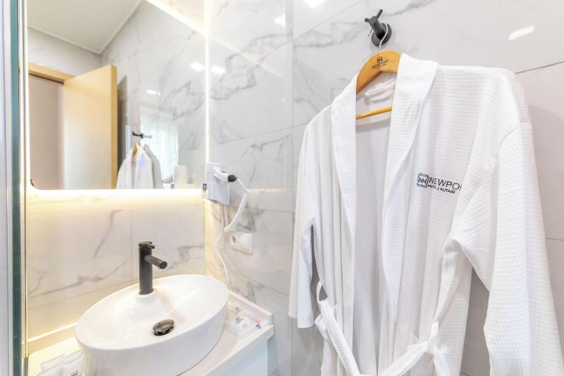 Newport Hotel Kutaisi image